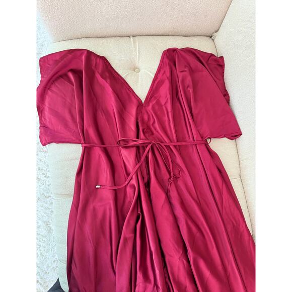 Nerecina Luxe Red Satin Caftan Jumpsuit - Plus Size Elegance in 3X-4X - Picture 4 of 6